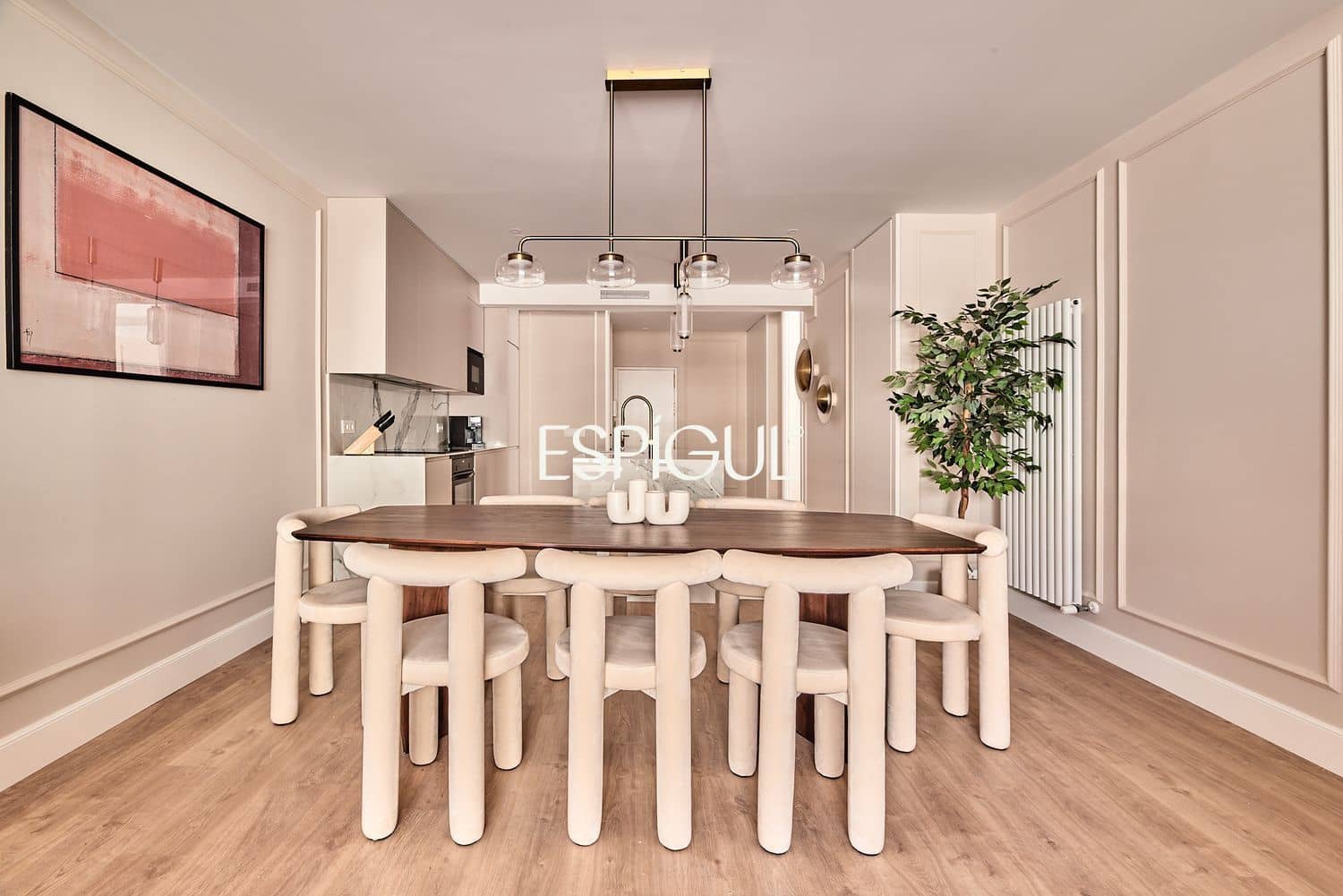 4 bedroom Flat for sale in Madrid city with garage - € 1,799,000 (Ref: 10016193)