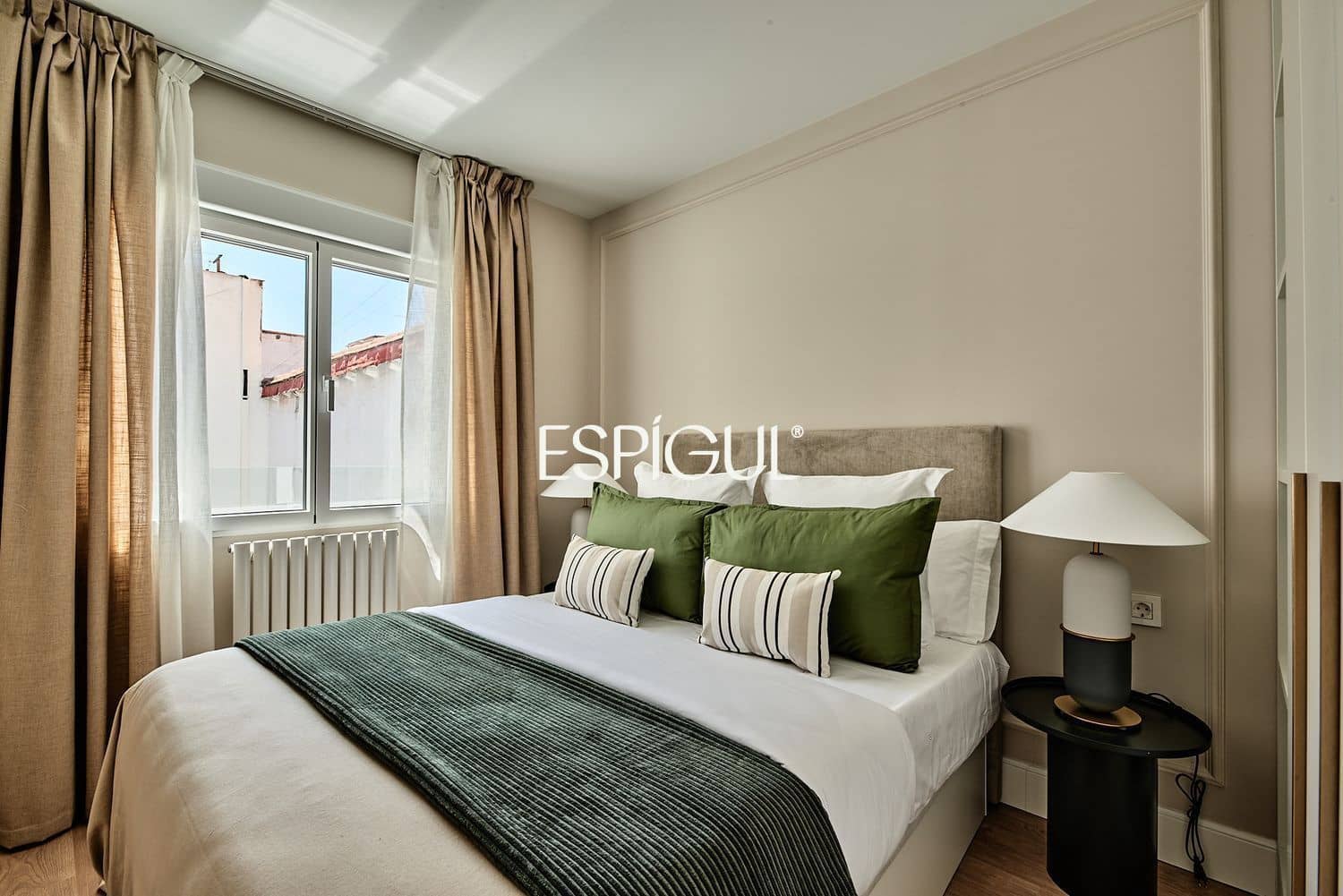 4 bedroom Flat for sale in Madrid city with garage - € 1,799,000 (Ref: 10016193)