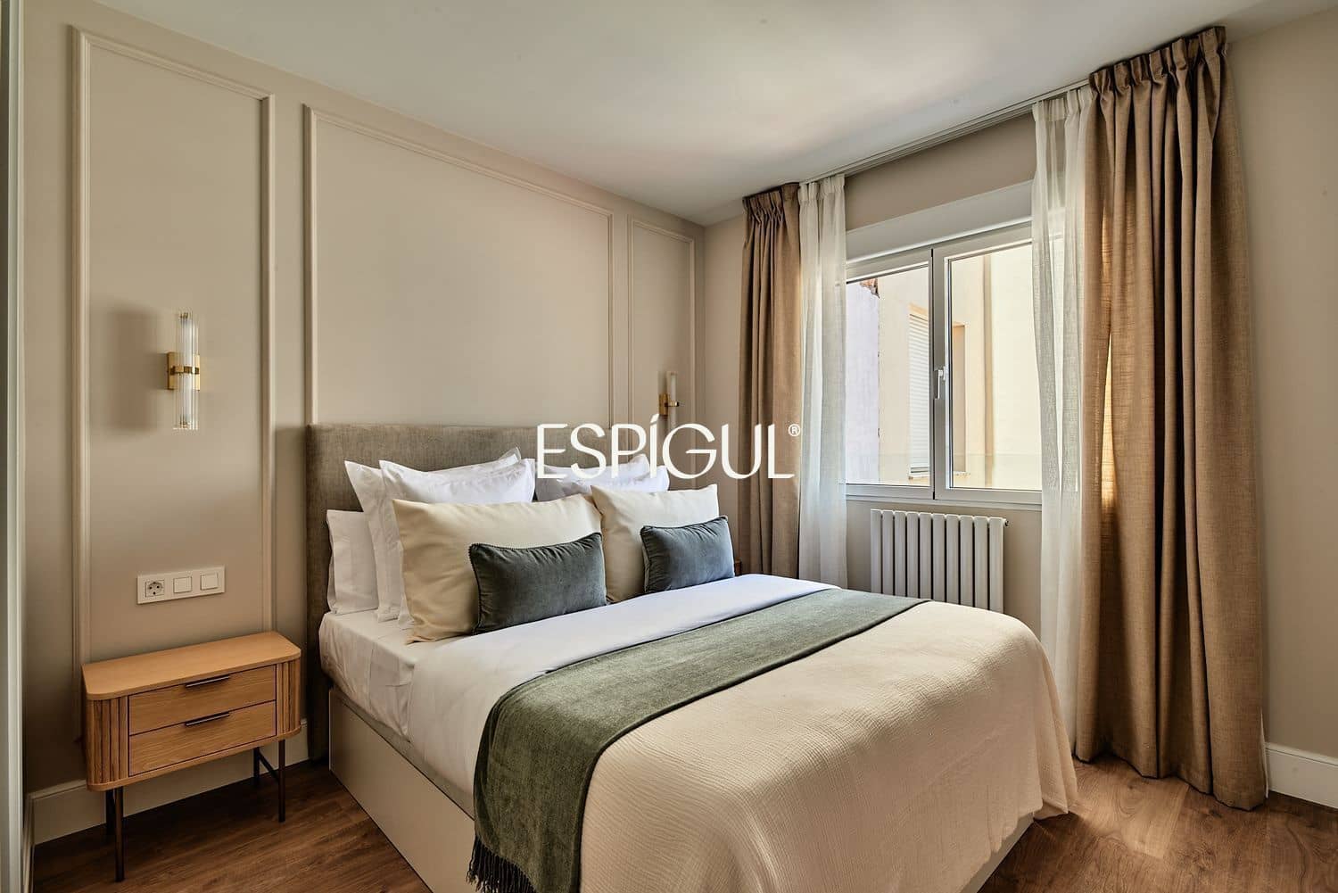 4 bedroom Flat for sale in Madrid city with garage - € 1,799,000 (Ref: 10016193)