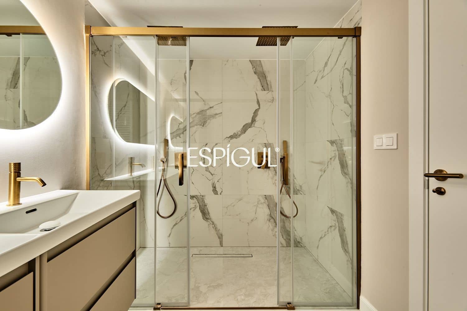 4 bedroom Flat for sale in Madrid city with garage - € 1,799,000 (Ref: 10016193)
