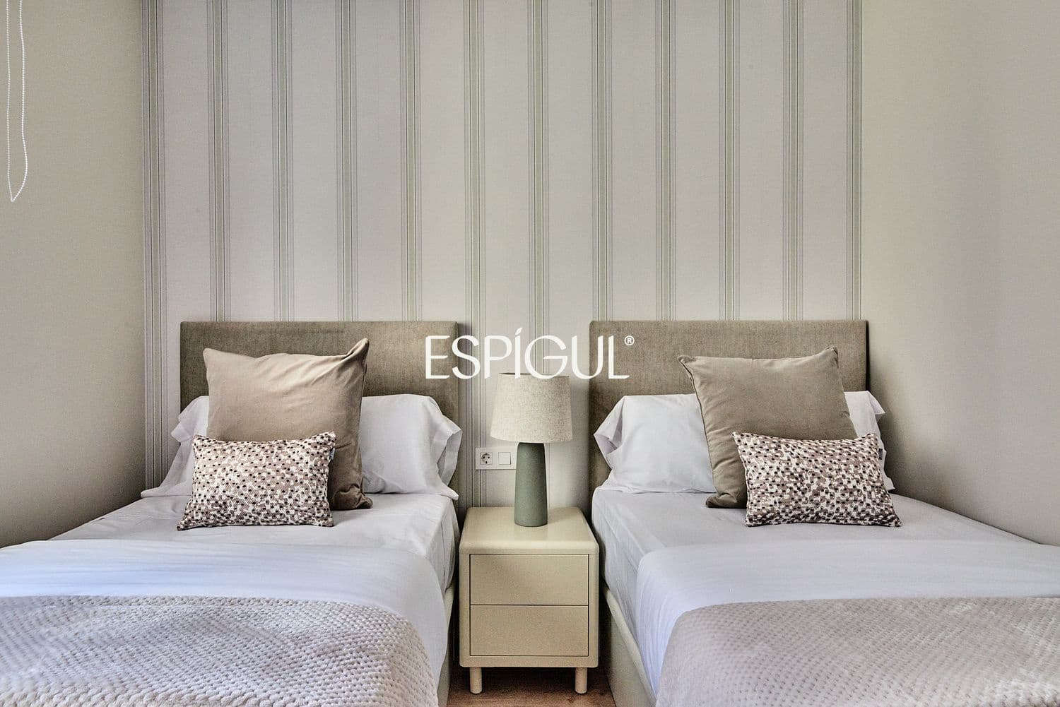 4 bedroom Flat for sale in Madrid city with garage - € 1,799,000 (Ref: 10016193)