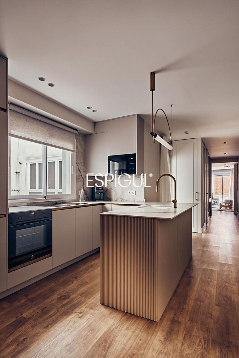 3 soveværelse Lejlighed til salg i Madrid by med garage - € 1.899.000 (Ref: 10016194)