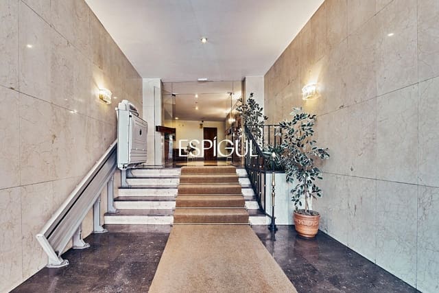 3 soveværelse Lejlighed til salg i Salamanca, Madrid by med garage - € 1.899.000 (Ref: 10016194)