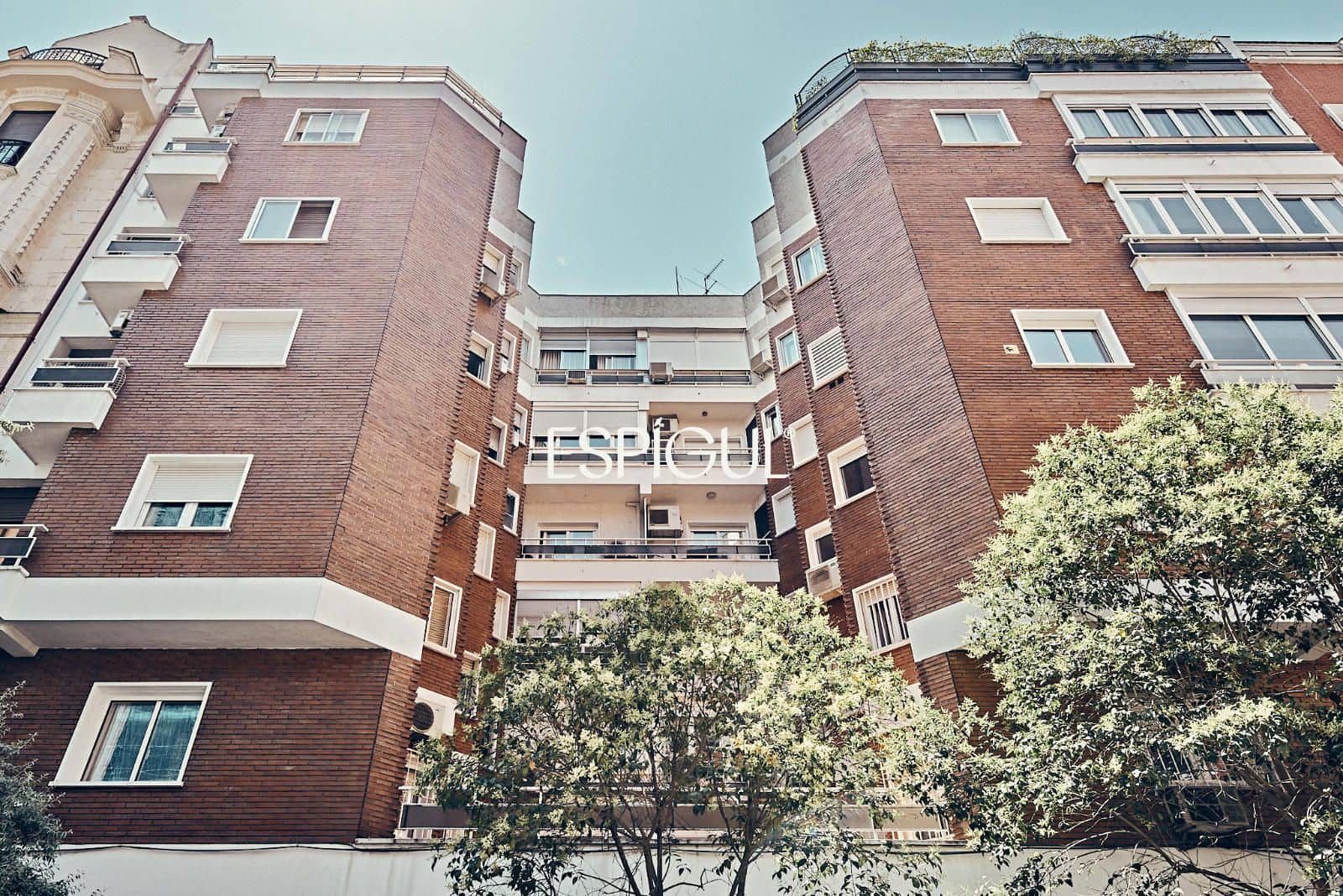 3 soveværelse Lejlighed til salg i Madrid by med garage - € 1.899.000 (Ref: 10016194)