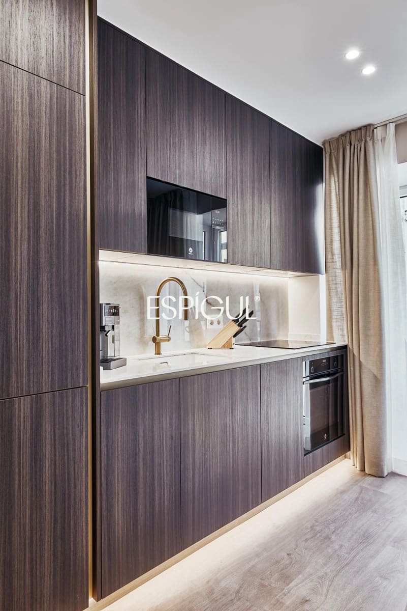 2 bedroom Flat for sale in Madrid city - € 1,049,000 (Ref: 10016205)