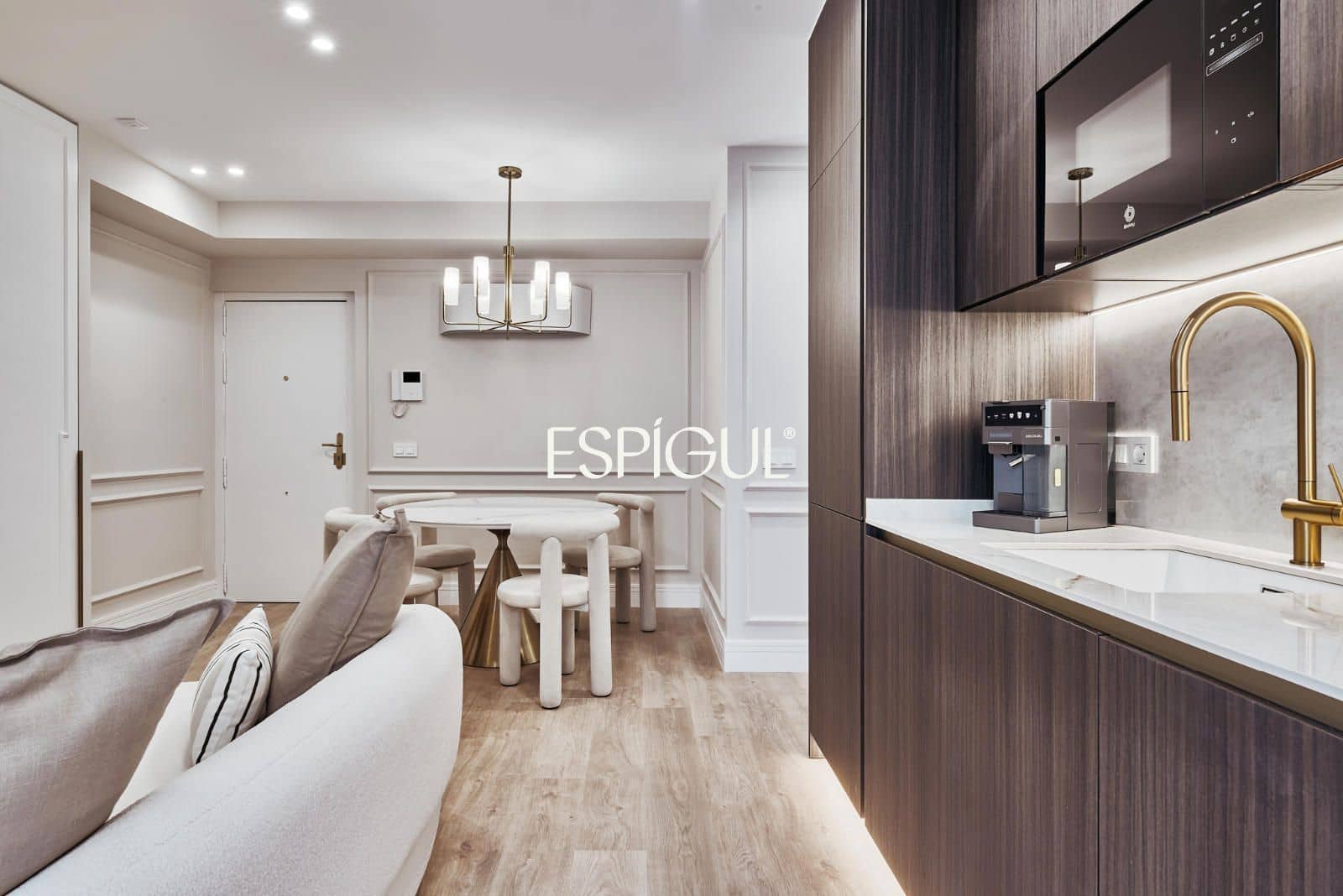 2 bedroom Flat for sale in Madrid city - € 1,049,000 (Ref: 10016205)
