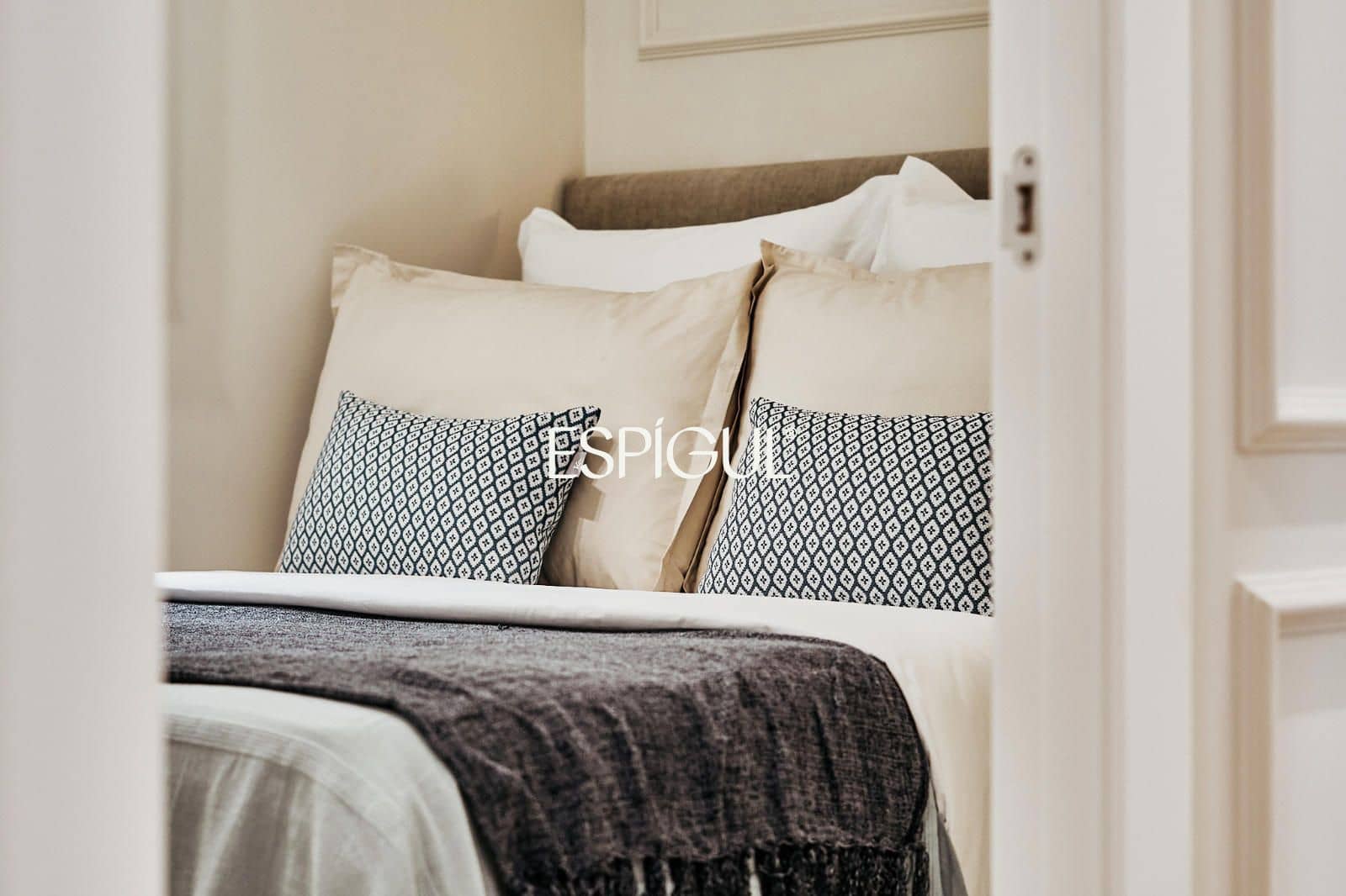 2 bedroom Flat for sale in Madrid city - € 1,049,000 (Ref: 10016205)