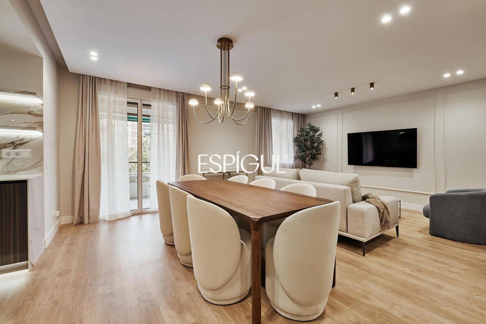 3 bedroom Flat for sale in Madrid city with garage - € 2,149,000 (Ref: 10016207)
