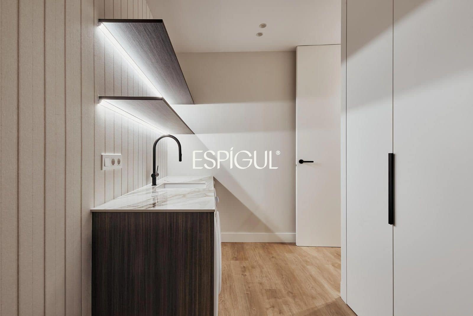 3 bedroom Flat for sale in Madrid city with garage - € 2,149,000 (Ref: 10016207)