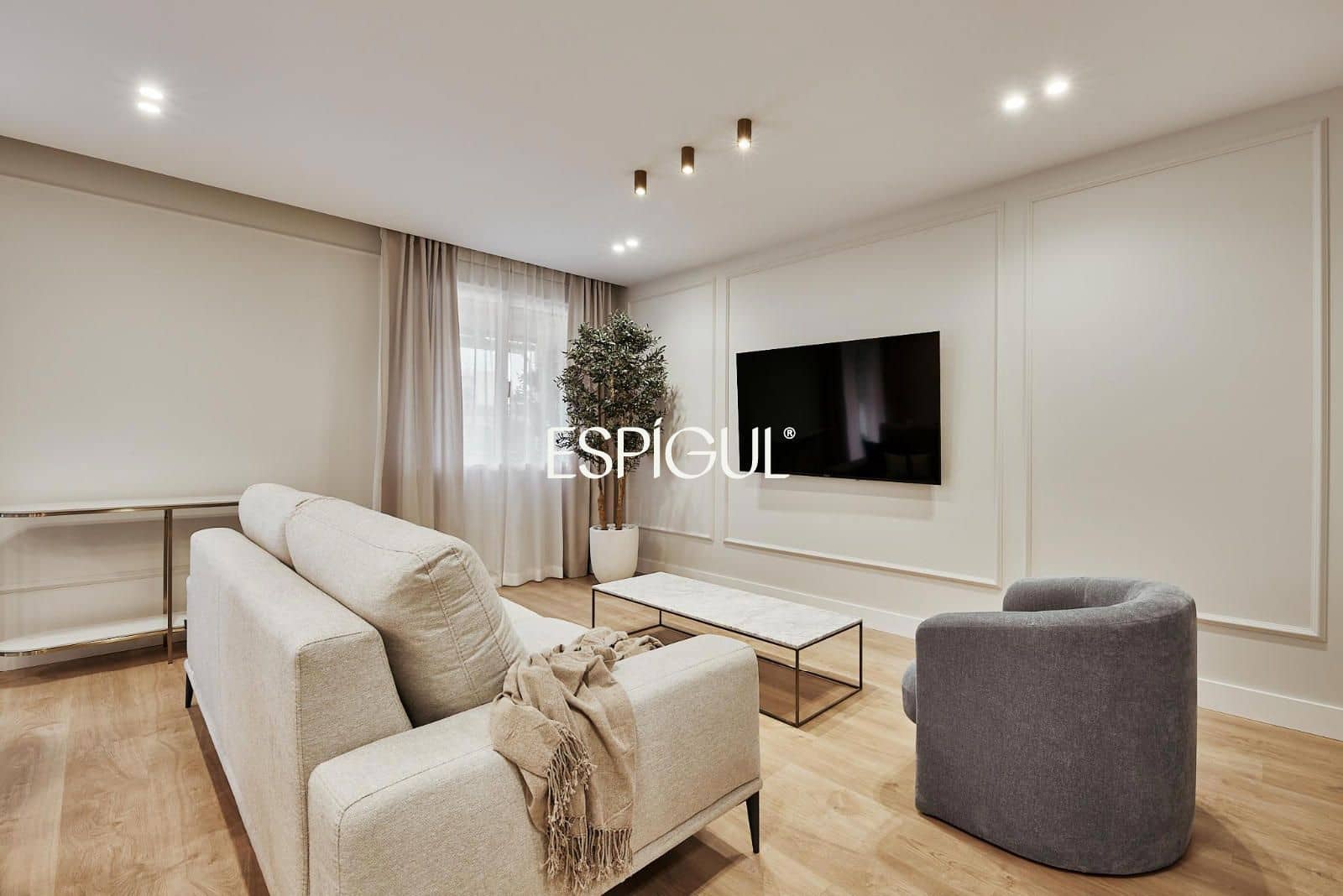3 bedroom Flat for sale in Madrid city with garage - € 2,149,000 (Ref: 10016207)
