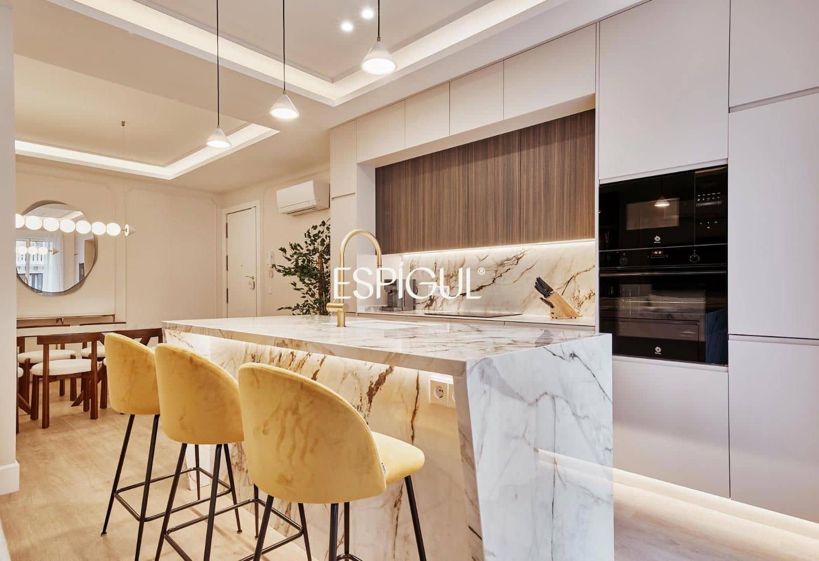 3 soveværelse Lejlighed til salg i Madrid by med garage - € 1.879.000 (Ref: 10016208)