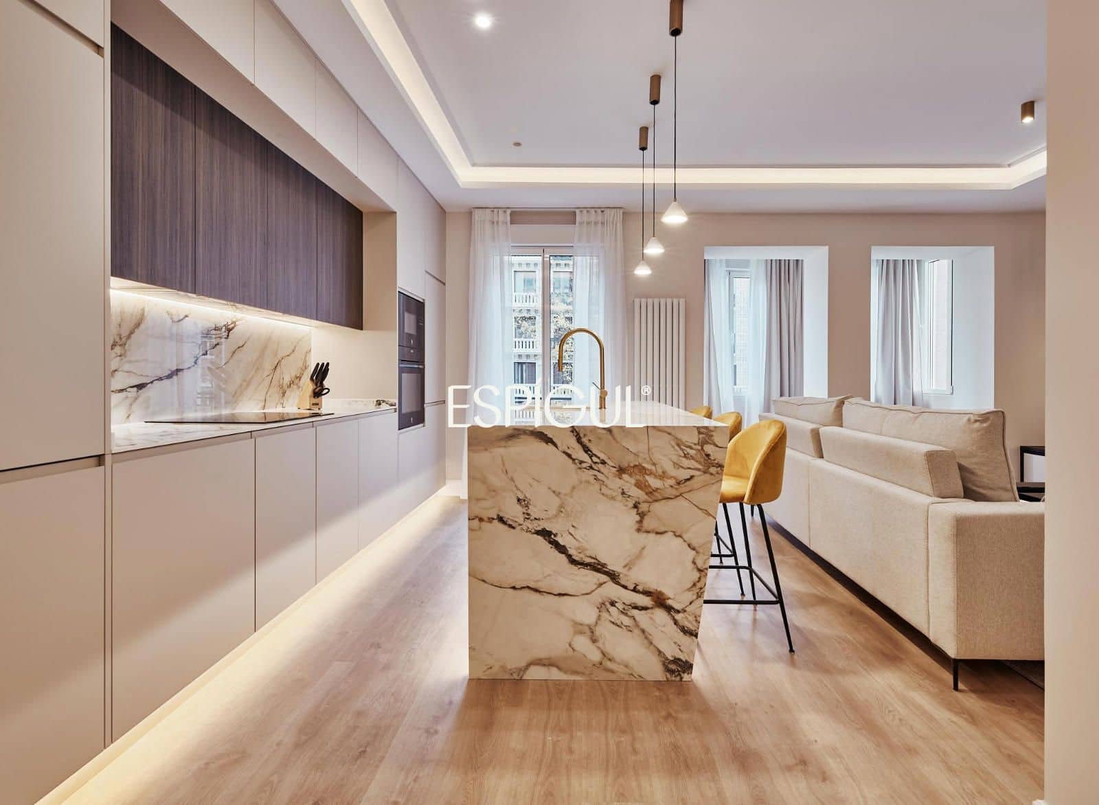 3 soveværelse Lejlighed til salg i Madrid by med garage - € 1.879.000 (Ref: 10016208)