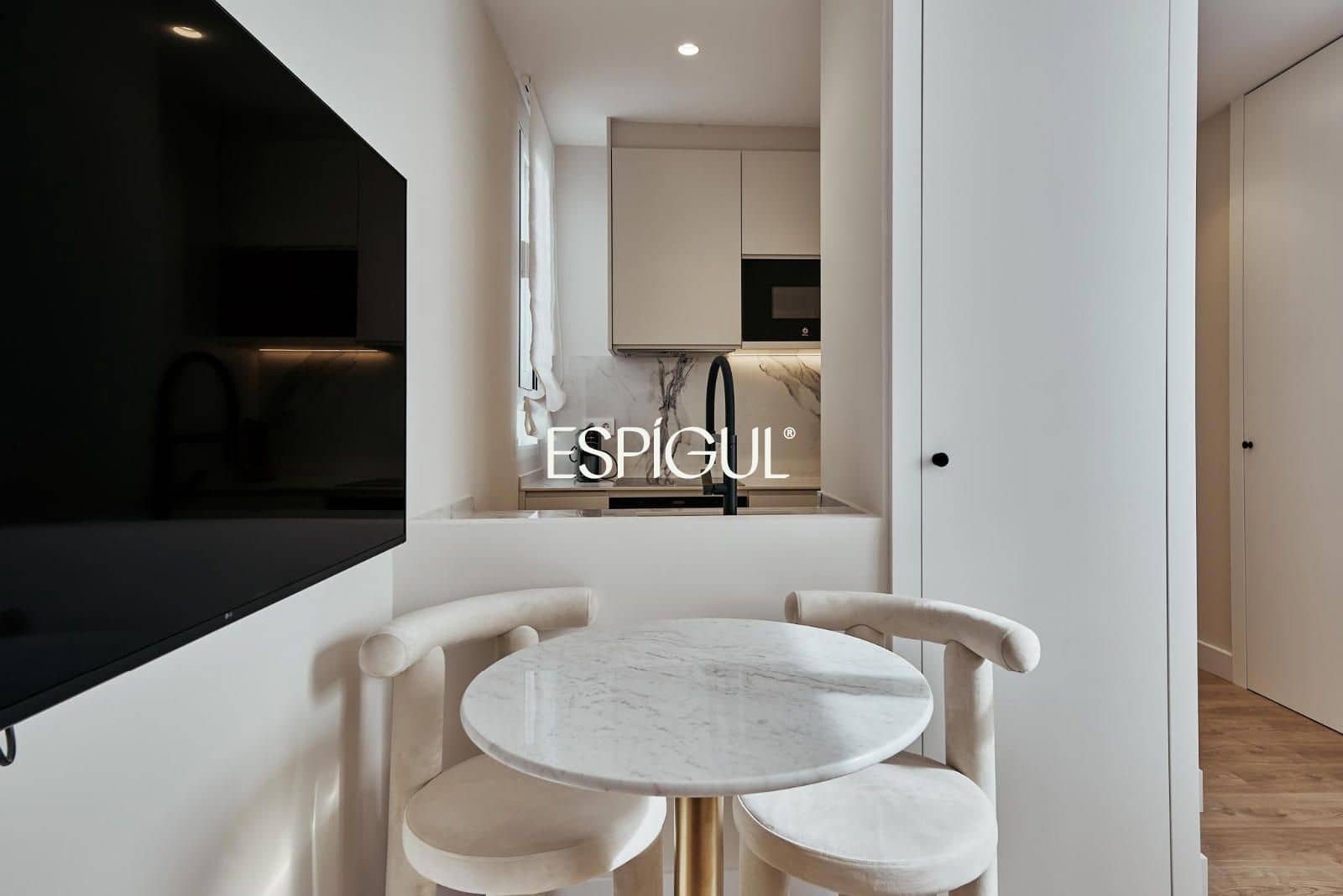 Piso de 2 habitaciones en Madrid ciudad en venta - 729.000 € (Ref: 10016211)