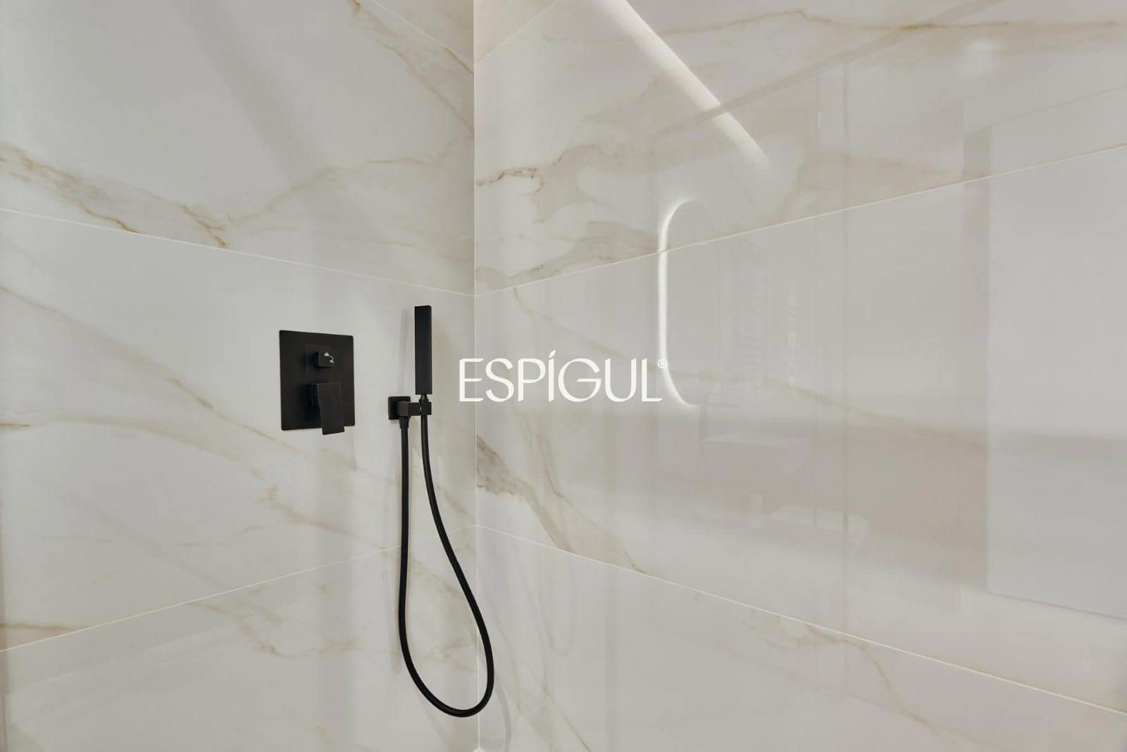 Piso de 2 habitaciones en Madrid ciudad en venta - 729.000 € (Ref: 10016211)