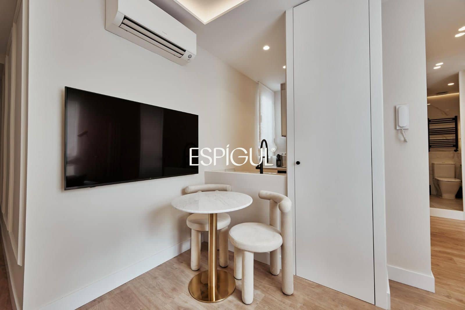 Piso de 2 habitaciones en Madrid ciudad en venta - 729.000 € (Ref: 10016211)