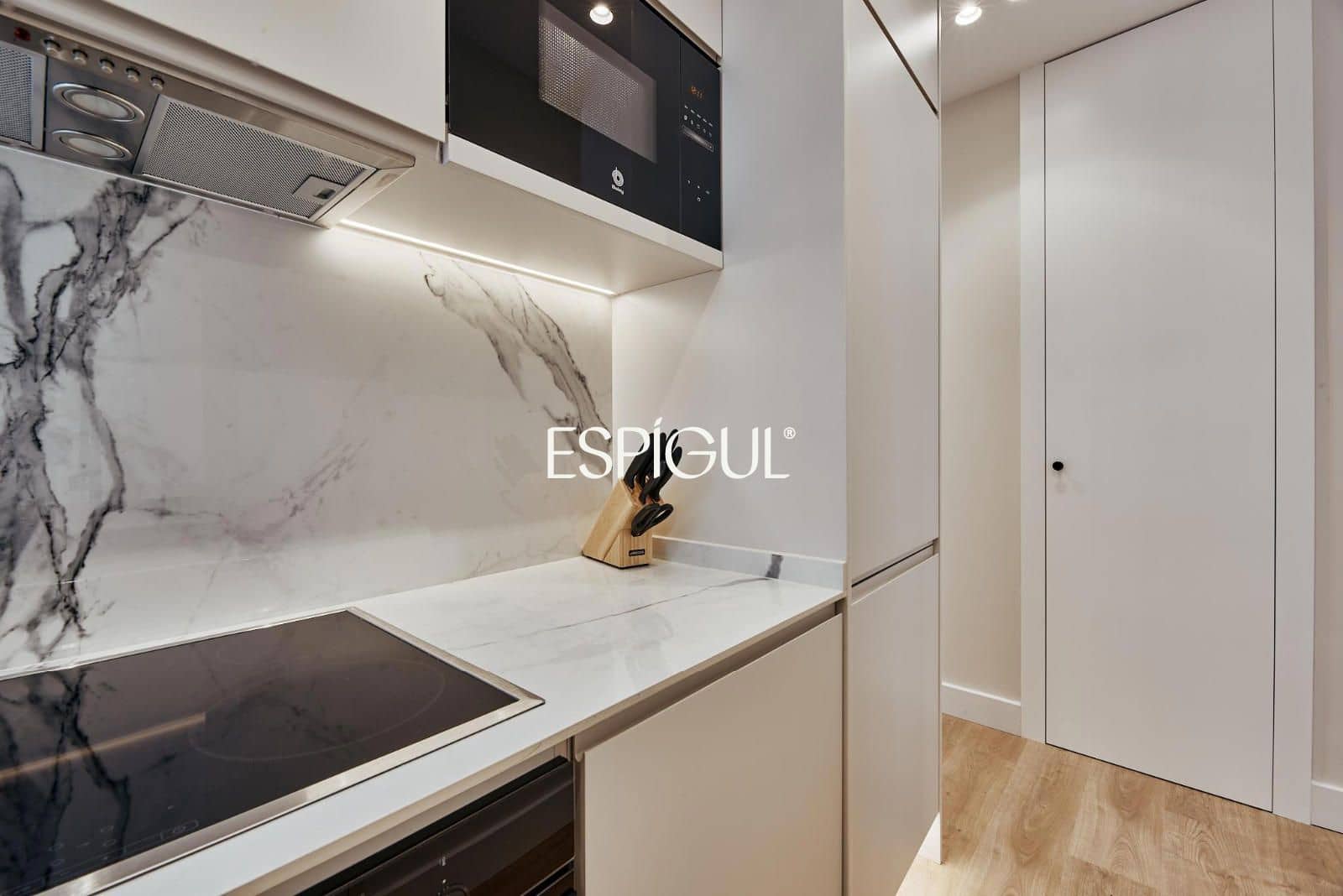 Piso de 2 habitaciones en Madrid ciudad en venta - 729.000 € (Ref: 10016211)