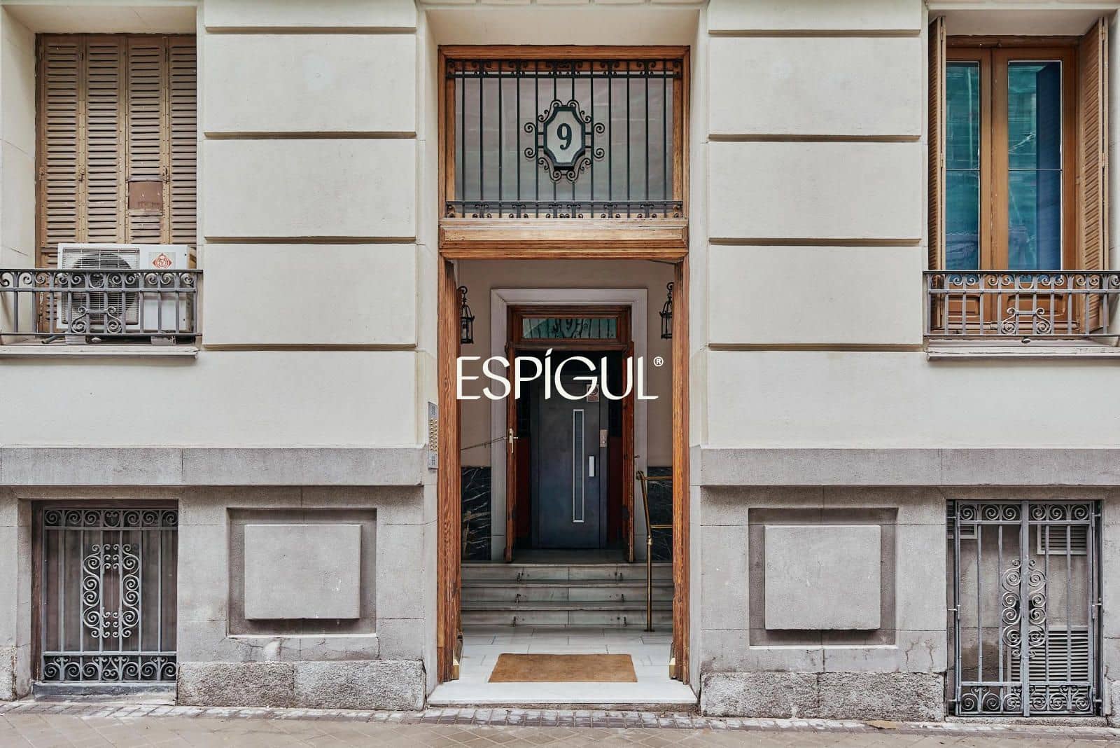 2 bedroom Flat for sale in Madrid city - € 899,000 (Ref: 10016212)