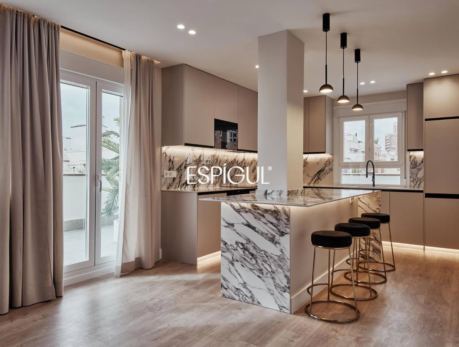3 sypialnia Mieszkanie na sprzedaż w Miasto Madryt - 2 639 000 € (Ref: 10016216)