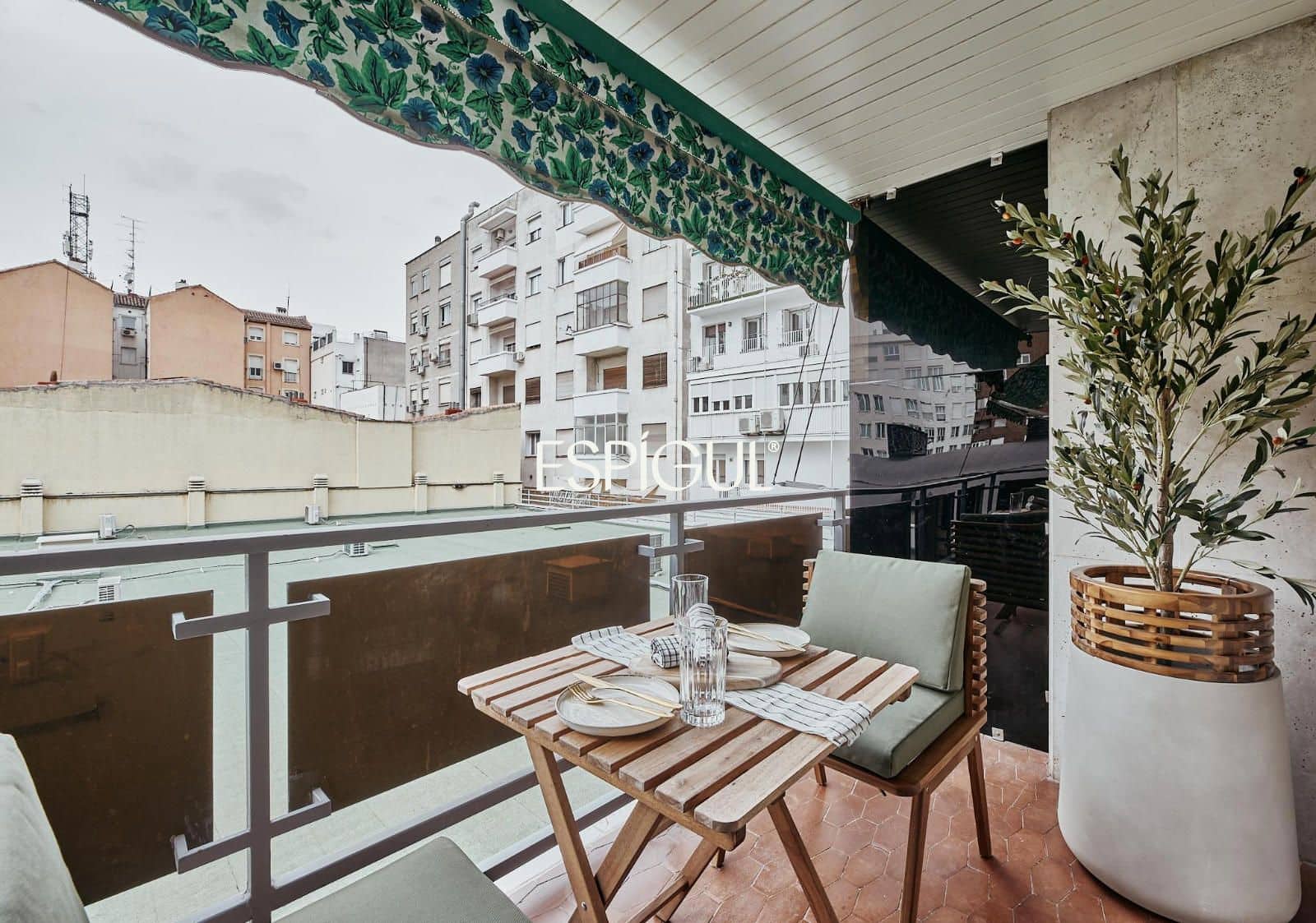 3 bedroom Flat for sale in Madrid city with garage - € 1,919,000 (Ref: 10016218)