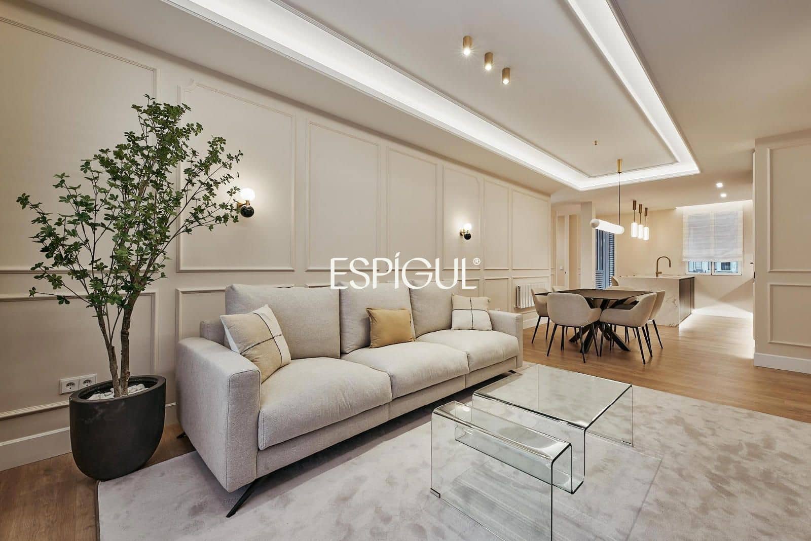 3 bedroom Flat for sale in Madrid city with garage - € 2,139,000 (Ref: 10016219)