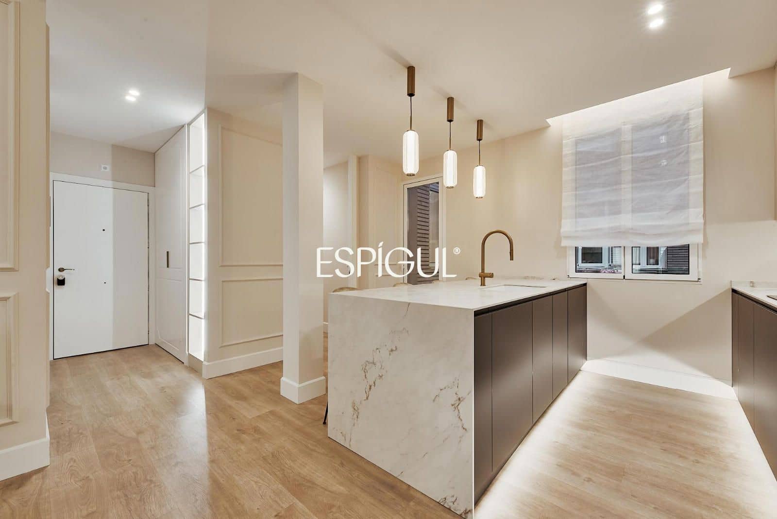 3 bedroom Flat for sale in Madrid city with garage - € 2,139,000 (Ref: 10016219)