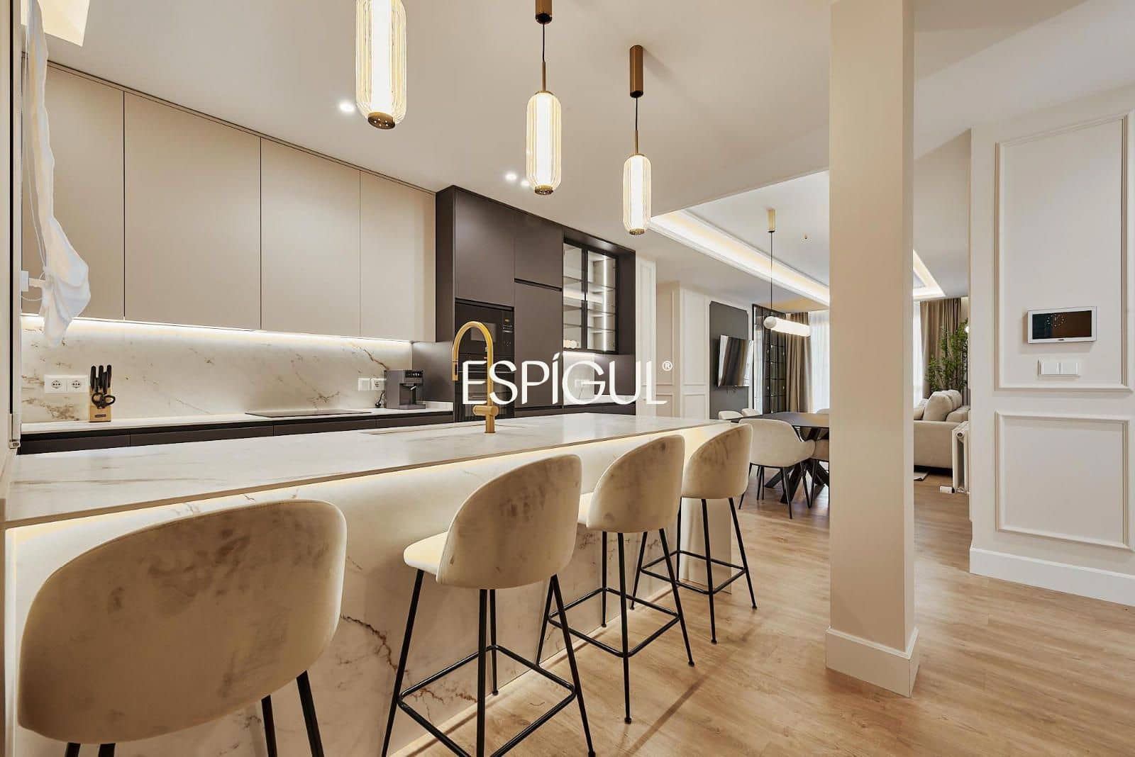 3 bedroom Flat for sale in Madrid city with garage - € 2,139,000 (Ref: 10016219)