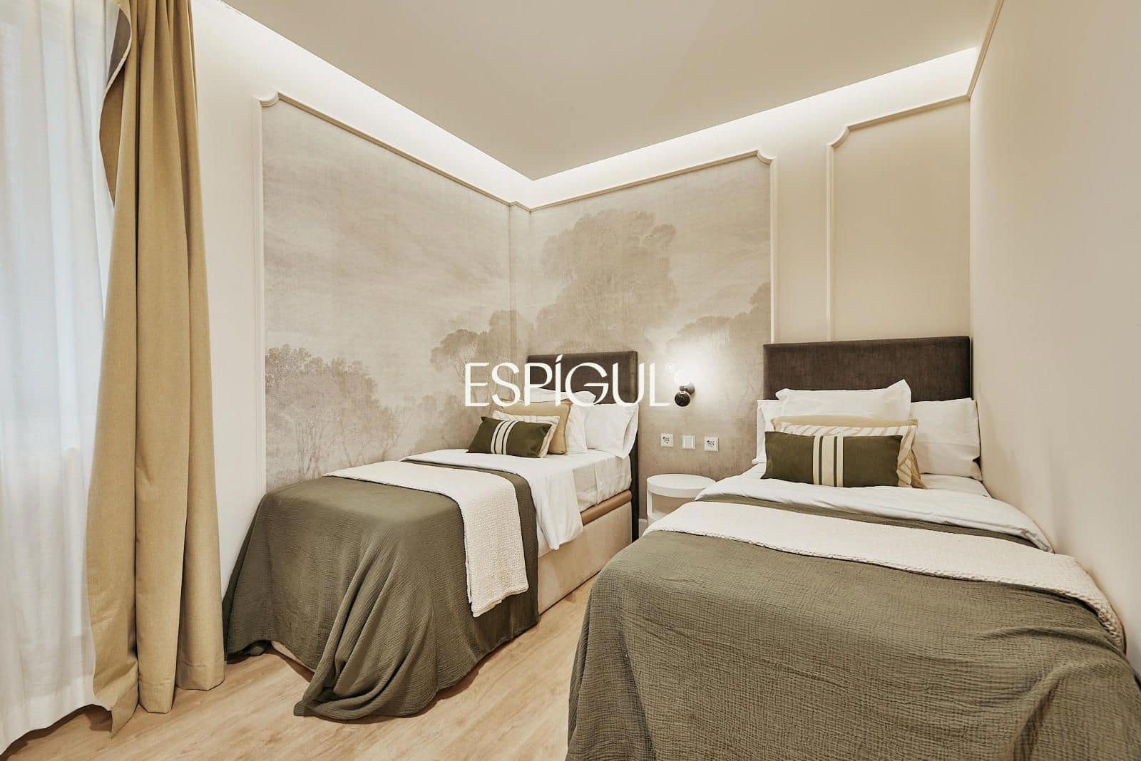 3 bedroom Flat for sale in Madrid city with garage - € 2,139,000 (Ref: 10016219)