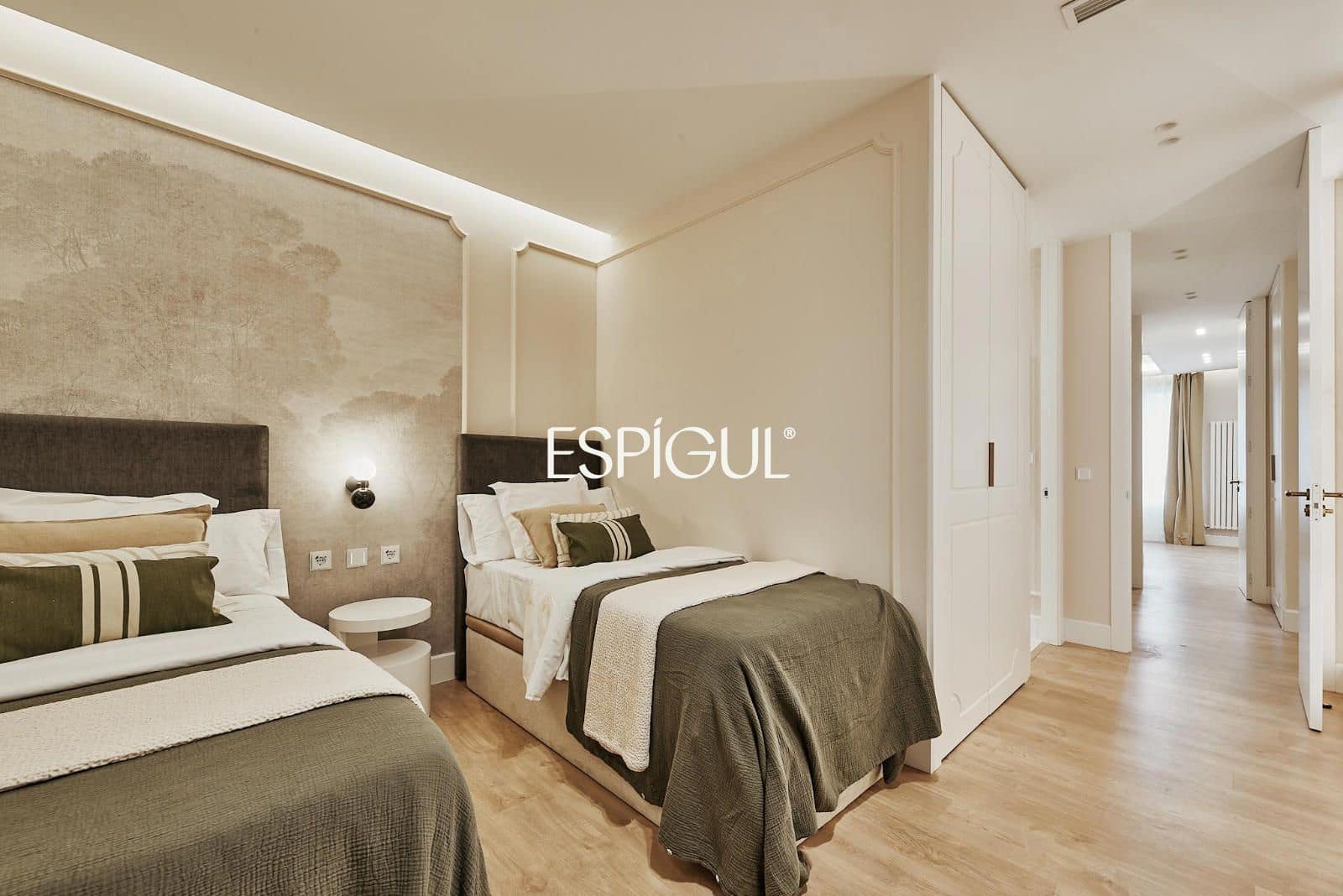 3 bedroom Flat for sale in Madrid city with garage - € 2,139,000 (Ref: 10016219)