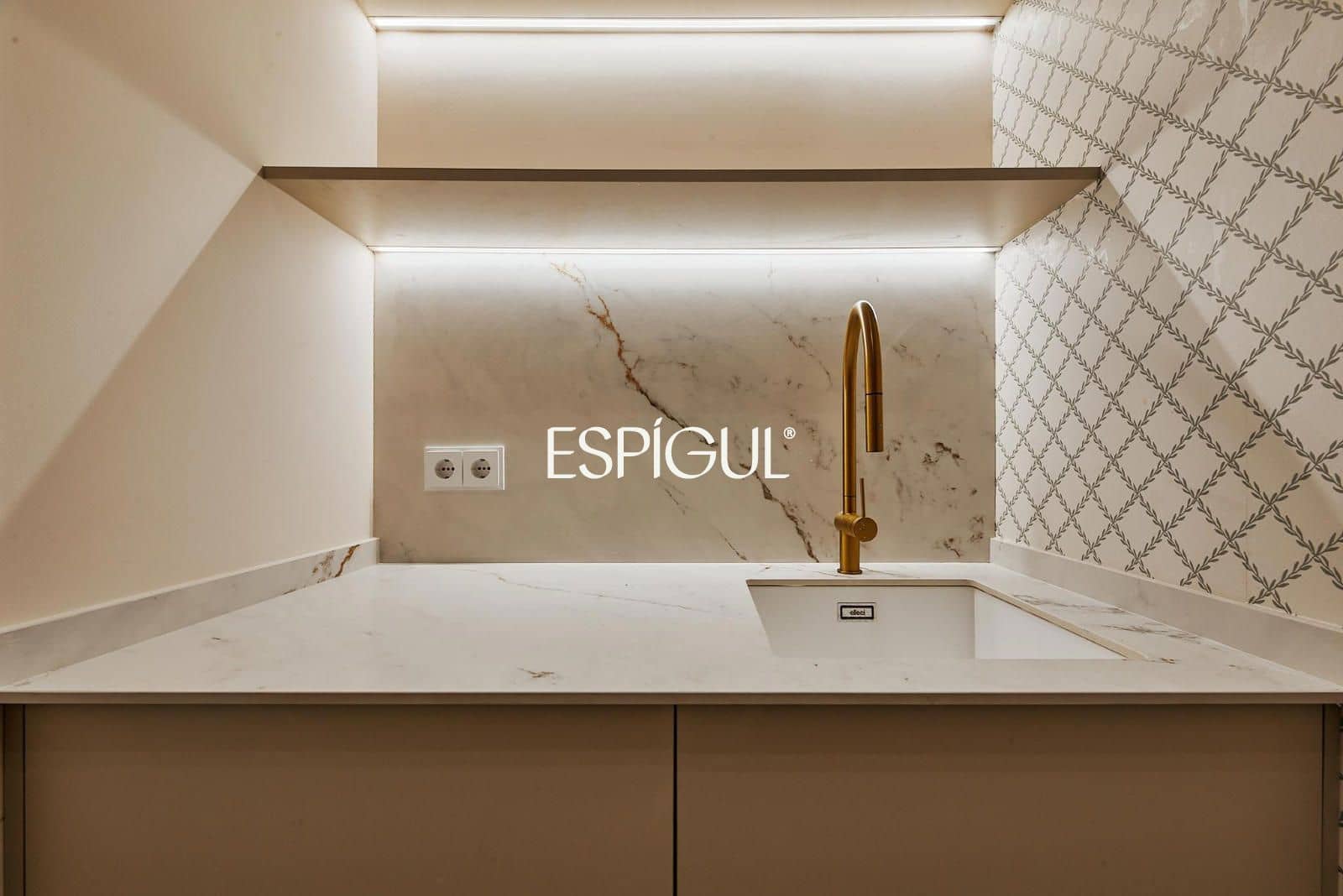 3 bedroom Flat for sale in Madrid city with garage - € 2,139,000 (Ref: 10016219)