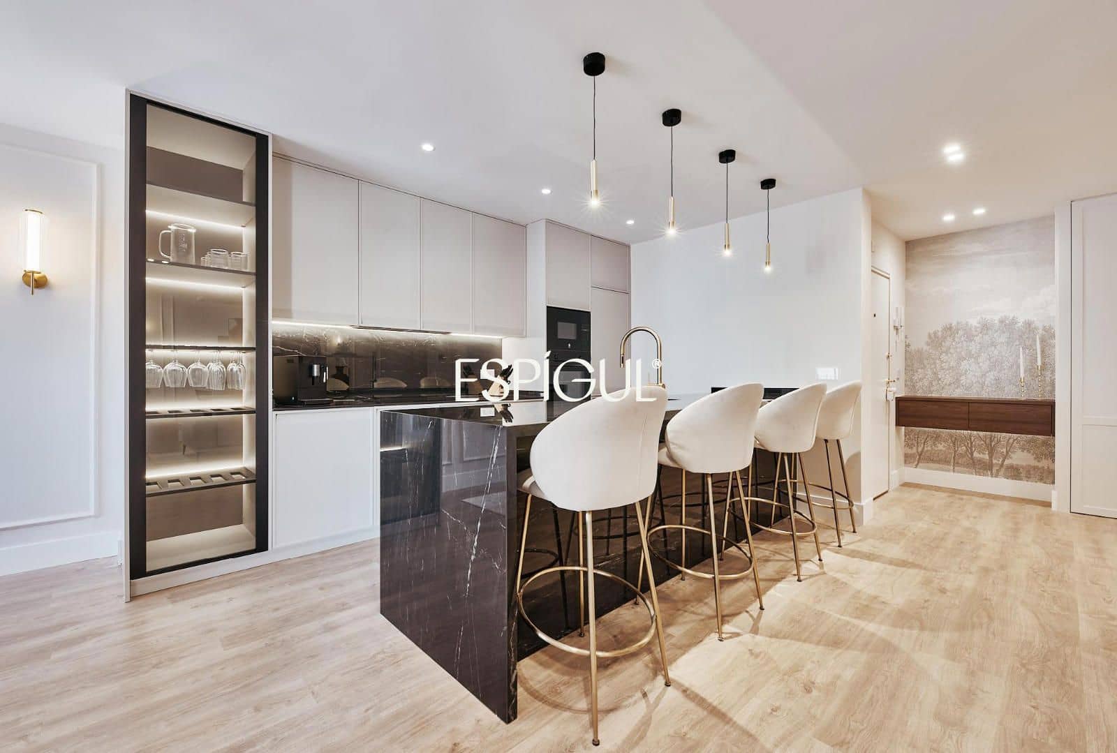 3 bedroom Flat for sale in Madrid city with garage - € 2,919,000 (Ref: 10016226)