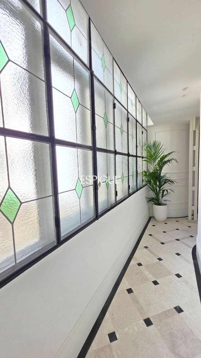 5 slaapkamer Flat te koop in Madrid stad met garage - € 7.900.000 (Ref: 10016230)