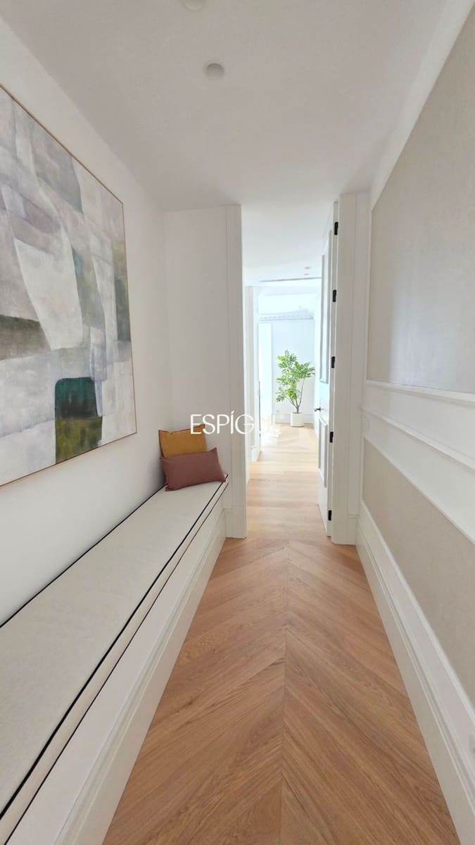 5 slaapkamer Flat te koop in Madrid stad met garage - € 7.900.000 (Ref: 10016230)