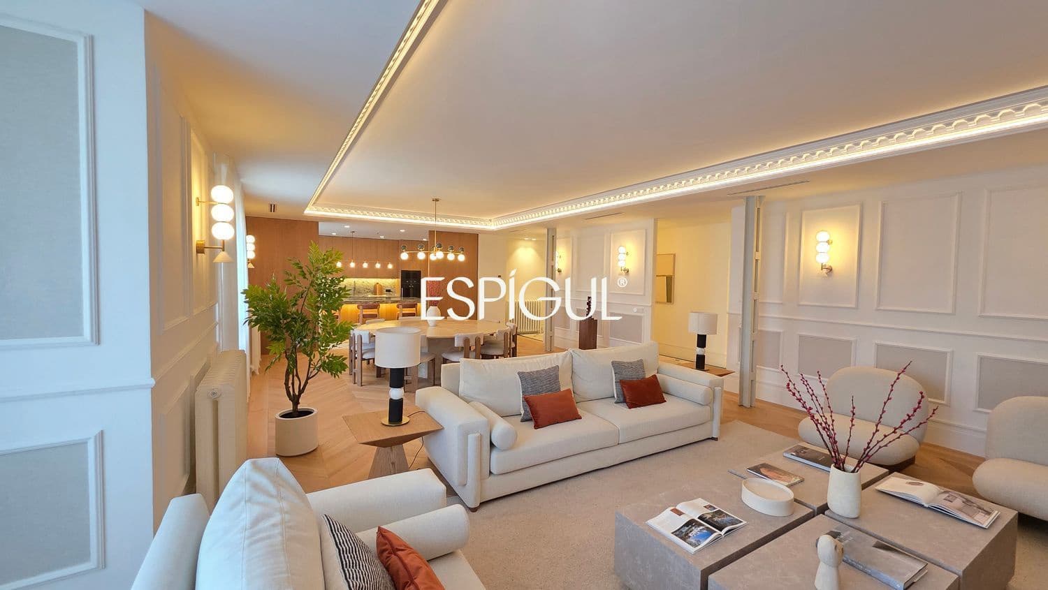 5 slaapkamer Flat te koop in Madrid stad met garage - € 7.900.000 (Ref: 10016230)