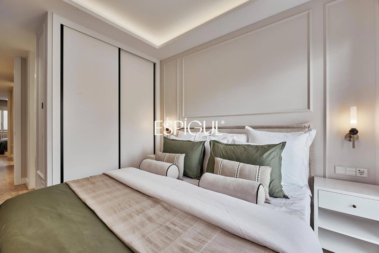 2 bedroom Flat for sale in Madrid city - € 1,150,000 (Ref: 10016235)