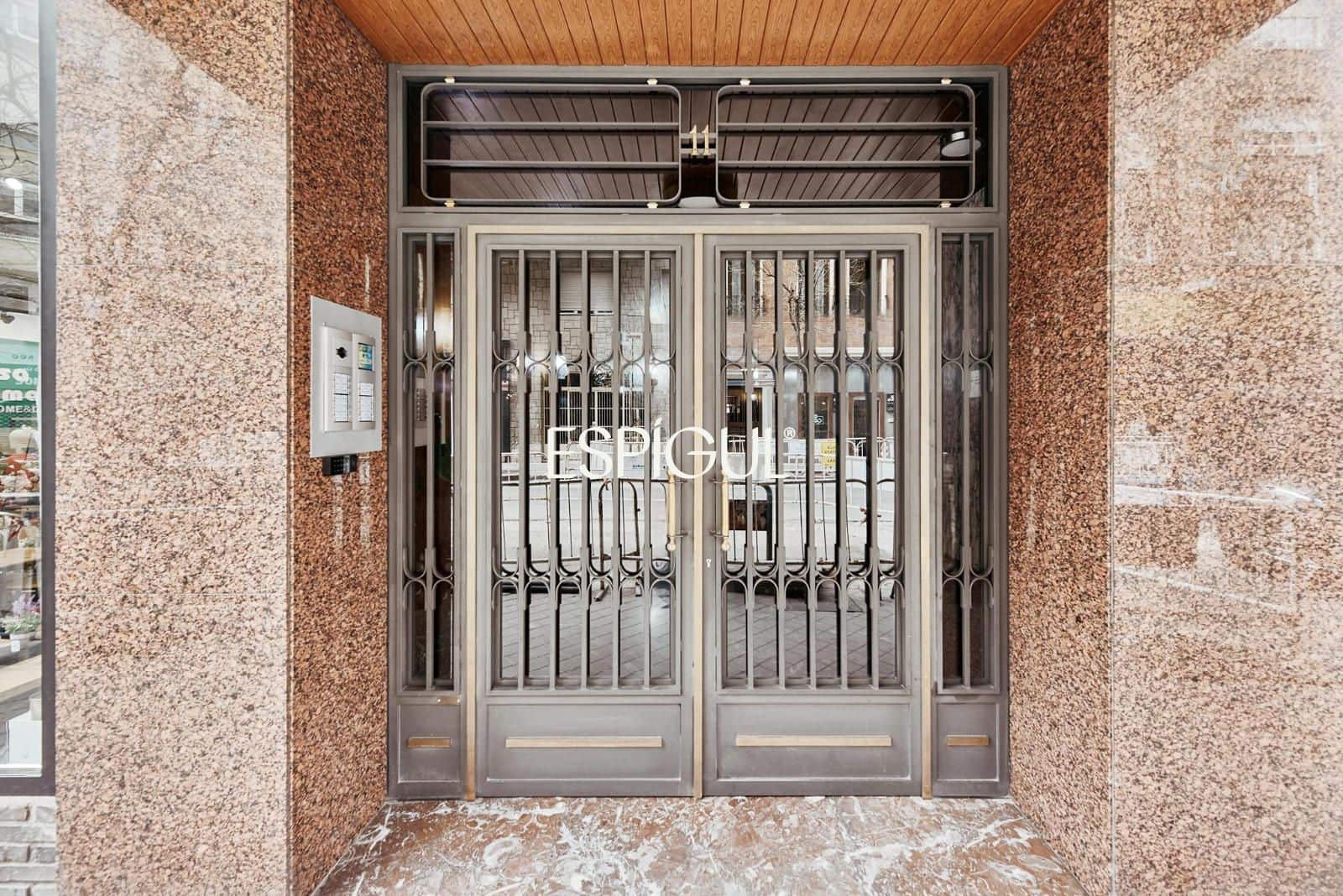 3 bedroom Flat for sale in Madrid city - € 1,325,000 (Ref: 10016237)
