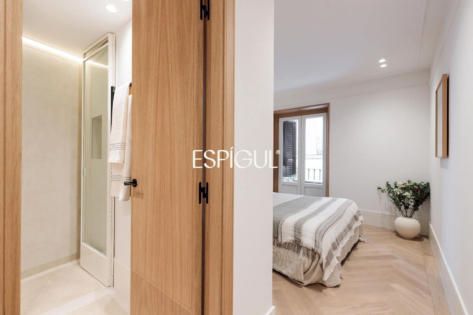 2 bedroom Flat for sale in Madrid city - € 1,295,000 (Ref: 10016240)