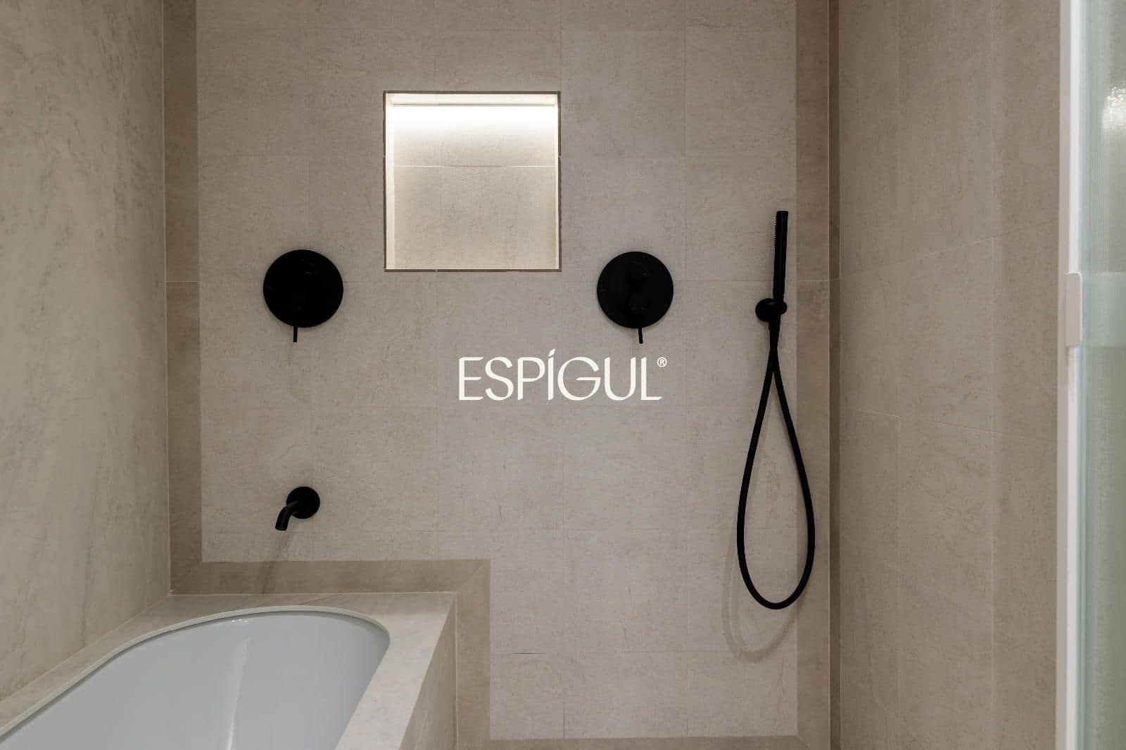 2 bedroom Flat for sale in Madrid city - € 1,295,000 (Ref: 10016240)