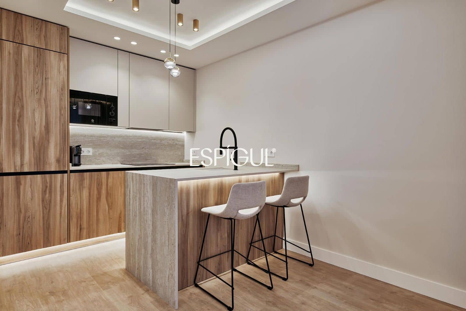 3 soveværelse Lejlighed til salg i Madrid by - € 1.989.000 (Ref: 10016242)