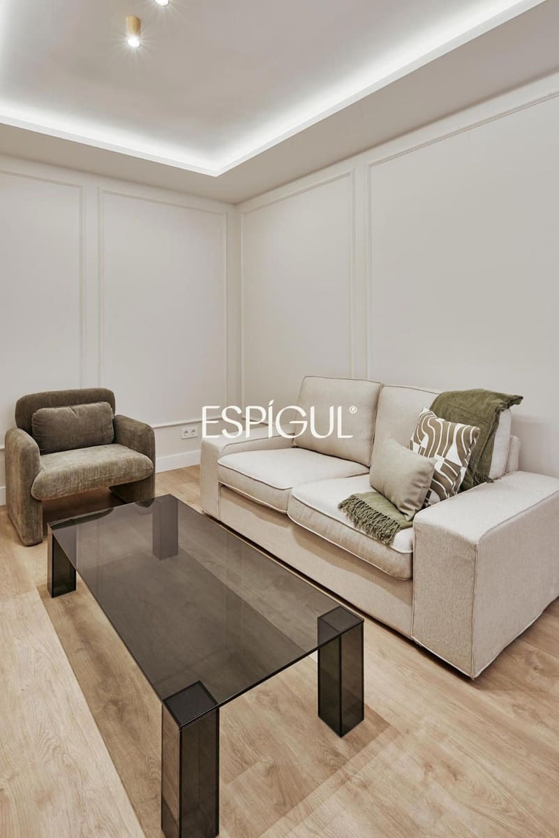 3 soveværelse Lejlighed til salg i Madrid by - € 1.989.000 (Ref: 10016242)