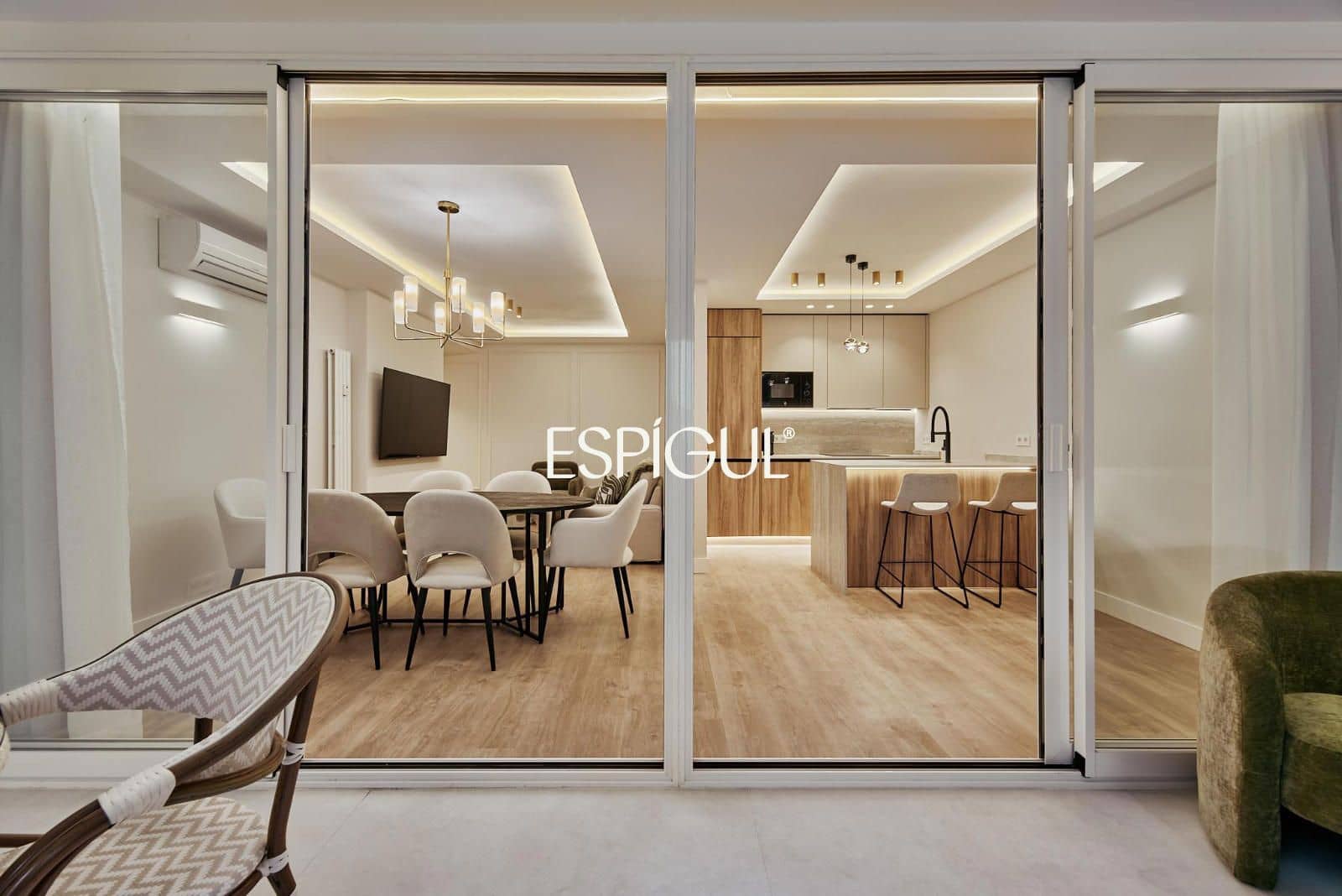 3 soveværelse Lejlighed til salg i Madrid by - € 1.989.000 (Ref: 10016242)