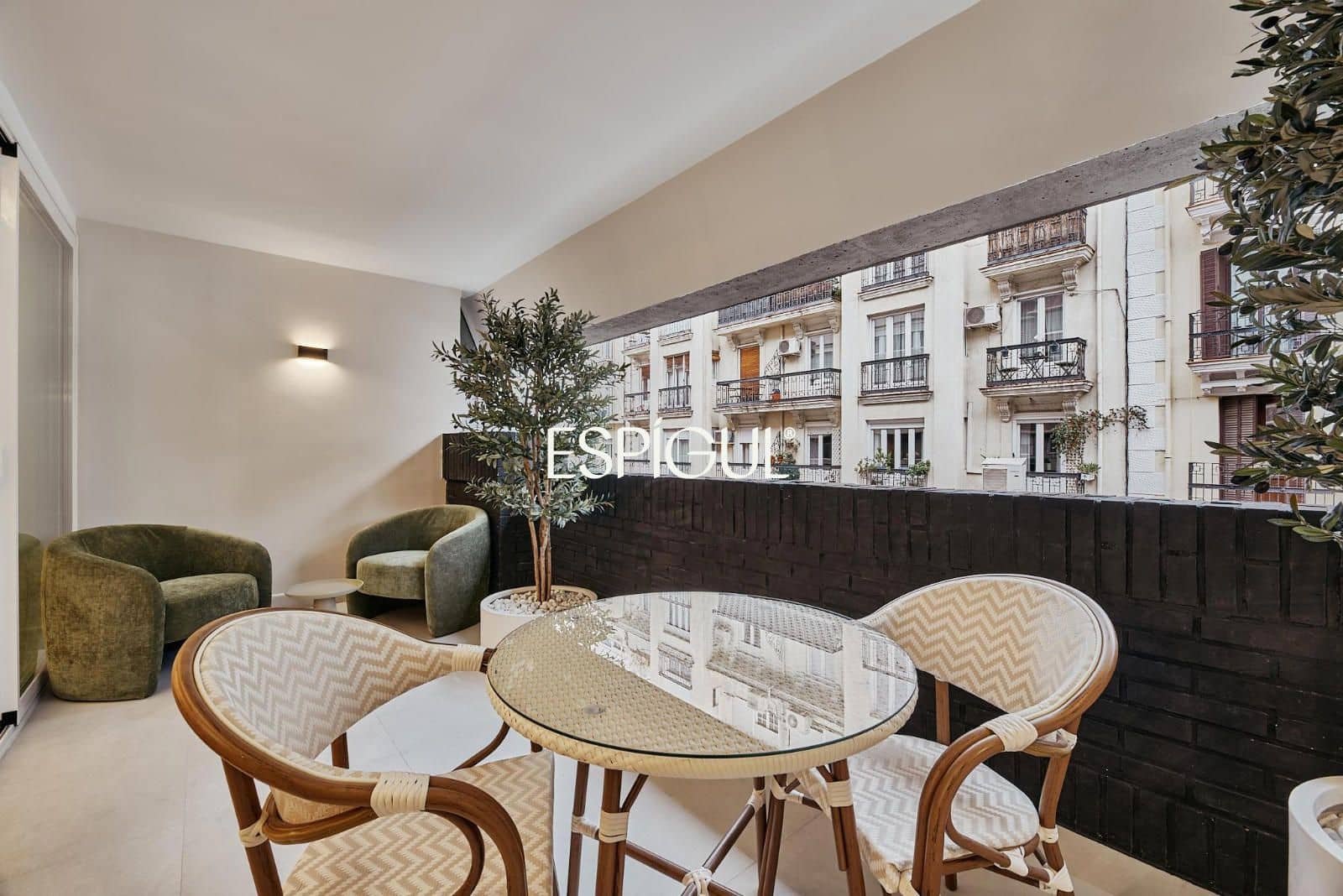 3 soveværelse Lejlighed til salg i Madrid by - € 1.989.000 (Ref: 10016242)
