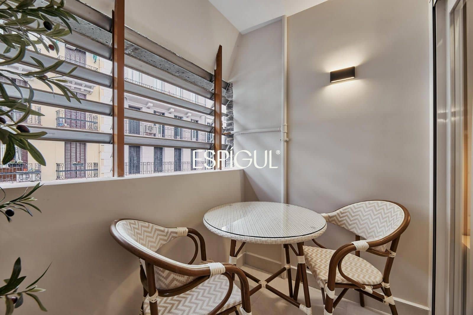3 soveværelse Lejlighed til salg i Madrid by - € 1.989.000 (Ref: 10016242)
