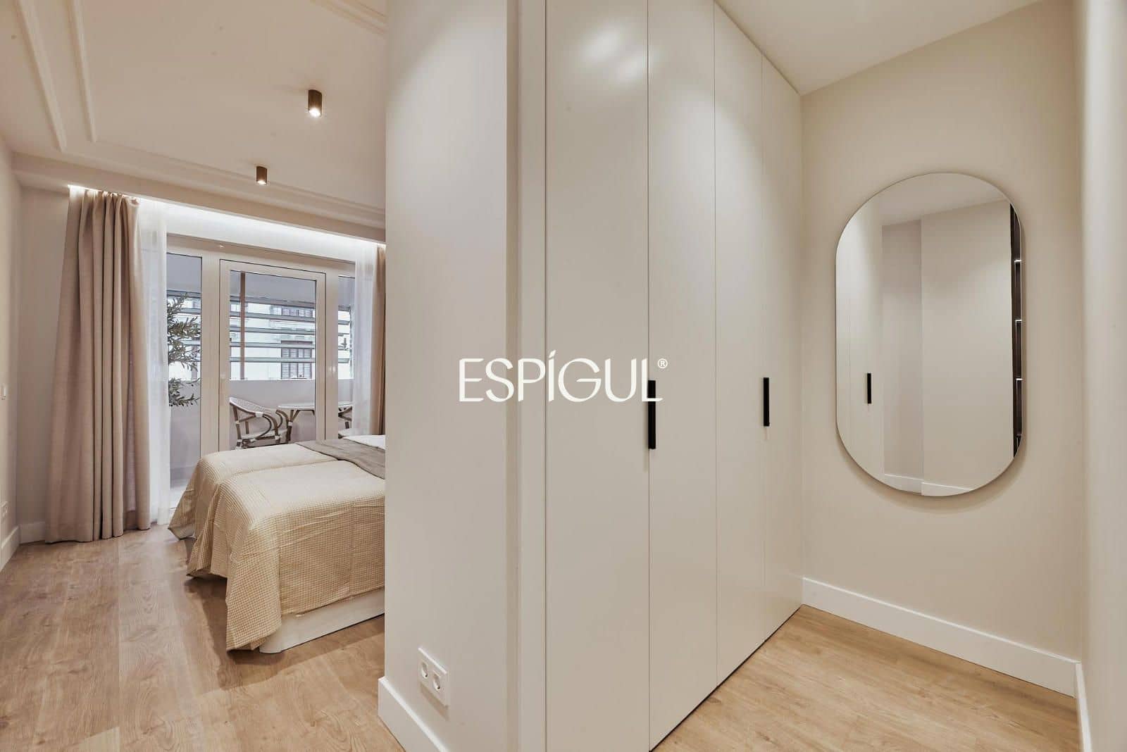 3 soveværelse Lejlighed til salg i Madrid by - € 1.989.000 (Ref: 10016242)