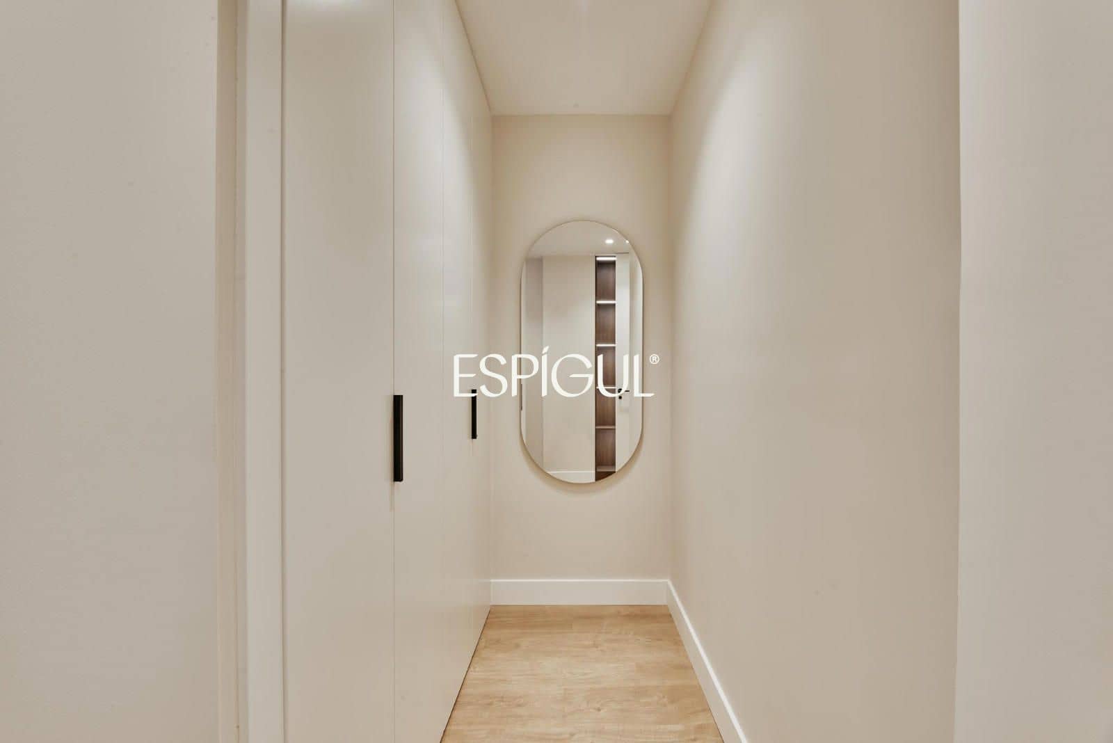 3 soveværelse Lejlighed til salg i Madrid by - € 1.989.000 (Ref: 10016242)