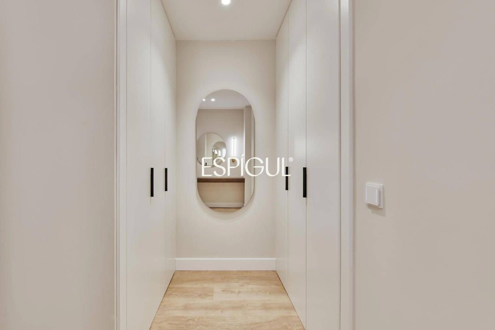 3 soveværelse Lejlighed til salg i Madrid by - € 1.989.000 (Ref: 10016242)