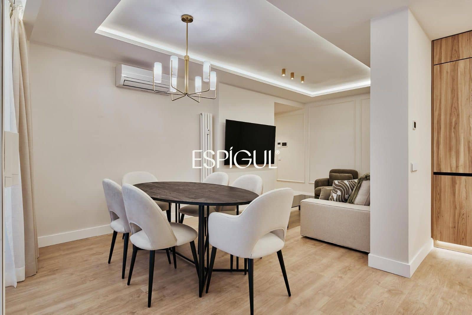 3 soveværelse Lejlighed til salg i Madrid by - € 1.989.000 (Ref: 10016242)
