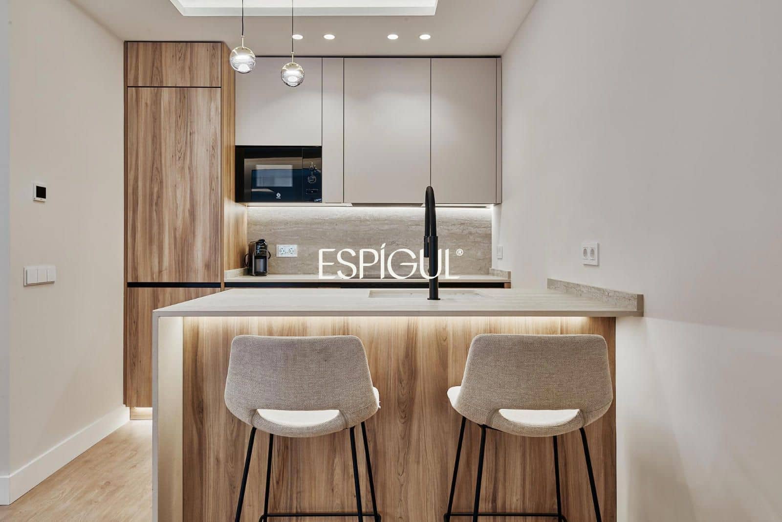 3 soveværelse Lejlighed til salg i Madrid by - € 1.989.000 (Ref: 10016242)