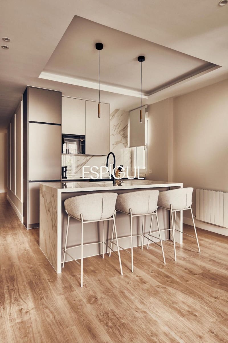 Piso de 3 habitaciones en Madrid ciudad en venta - 1.799.000 € (Ref: 10016243)