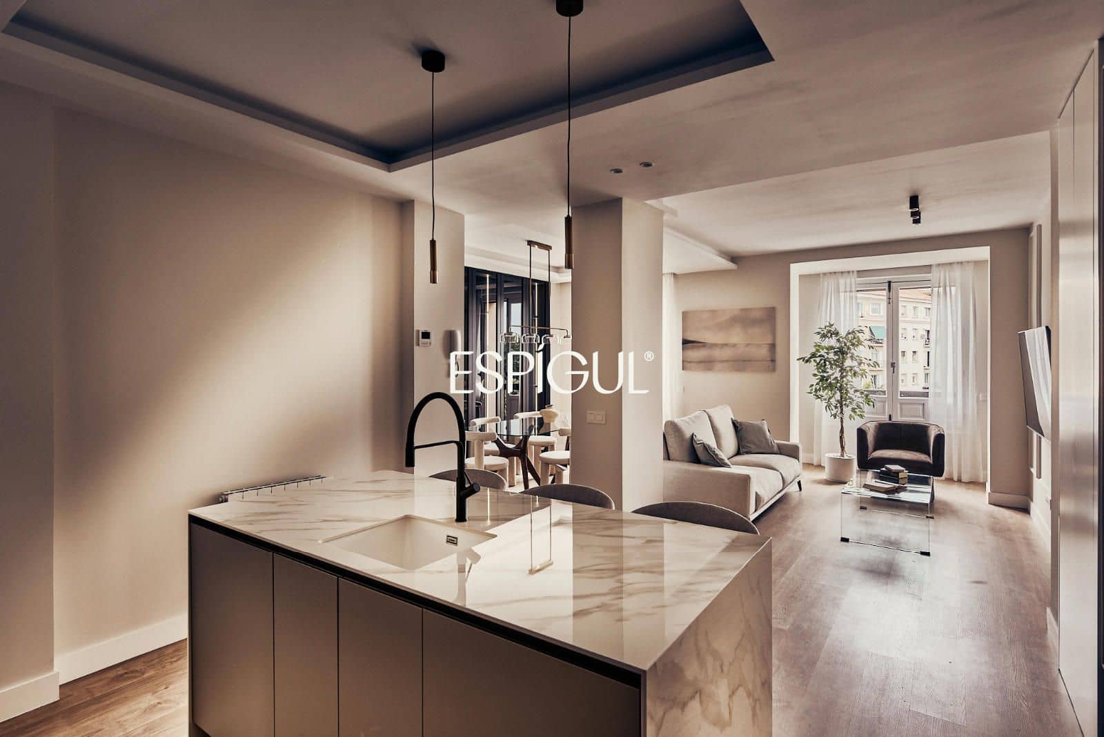 Piso de 3 habitaciones en Madrid ciudad en venta - 1.799.000 € (Ref: 10016243)