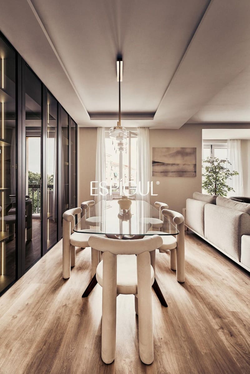Piso de 3 habitaciones en Madrid ciudad en venta - 1.799.000 € (Ref: 10016243)